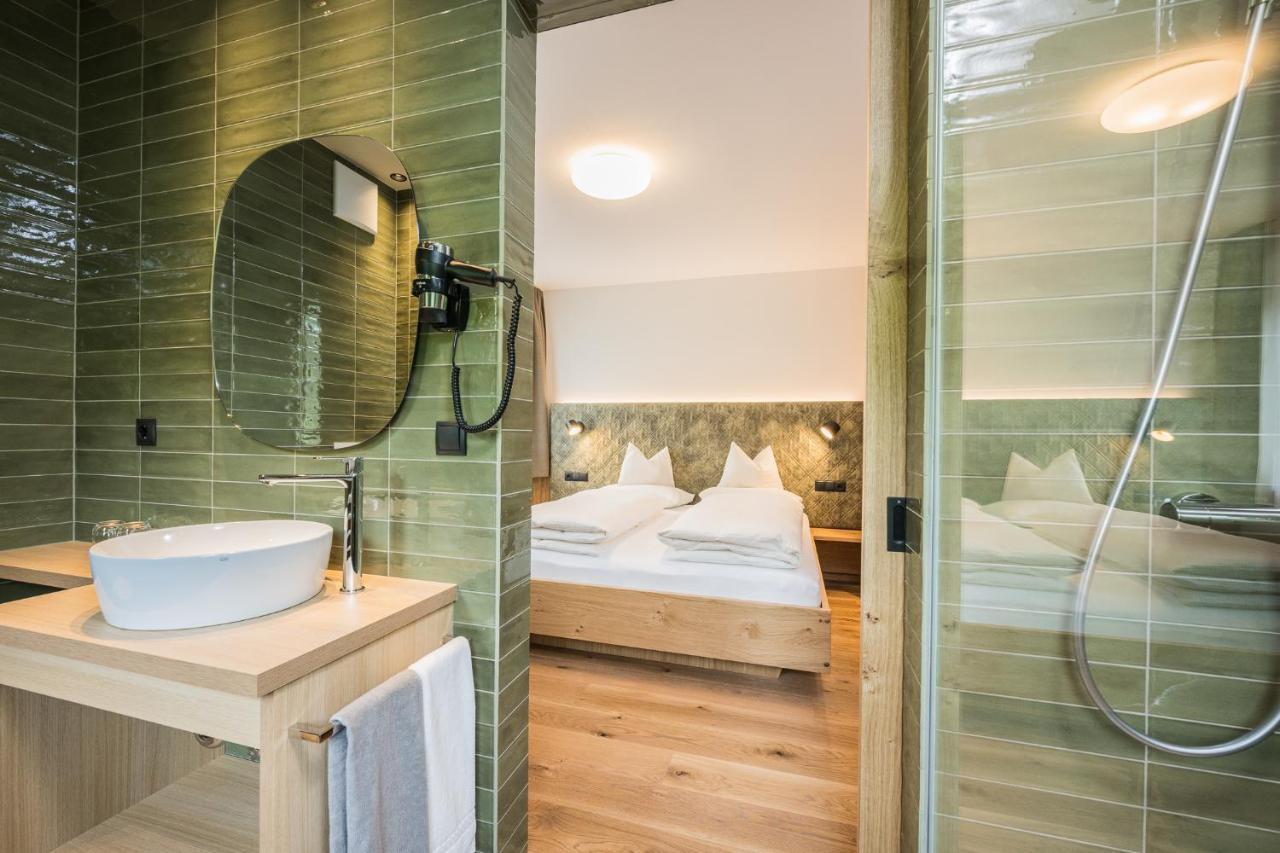 Gasthof Albergo Dolomiten Prags Eksteriør billede